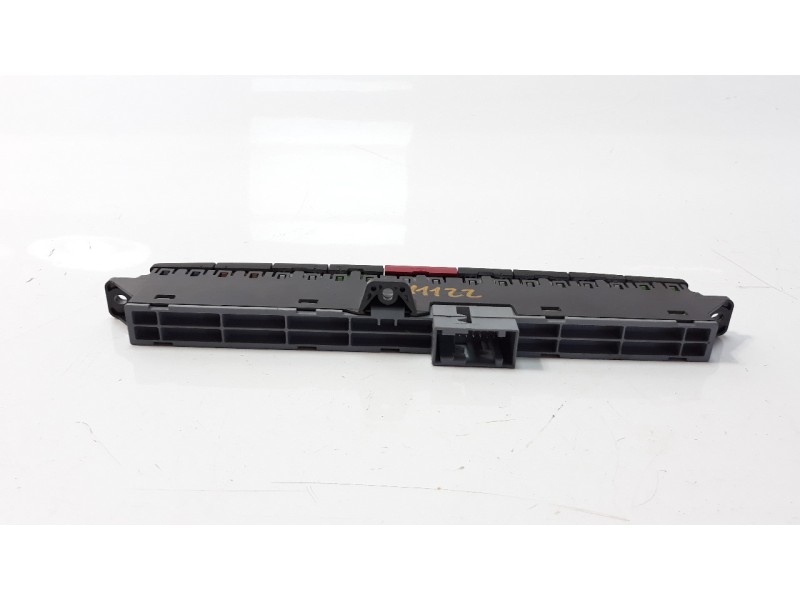 Recambio de warning para iveco daily furgón 2.3 diesel referencia OEM IAM 5801527508  