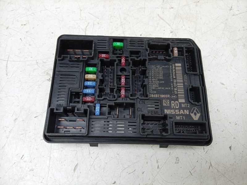 Recambio de caja reles / fusibles para dacia sandero iii 1.0 tce 90 eco-g referencia OEM IAM  284B71965R 
