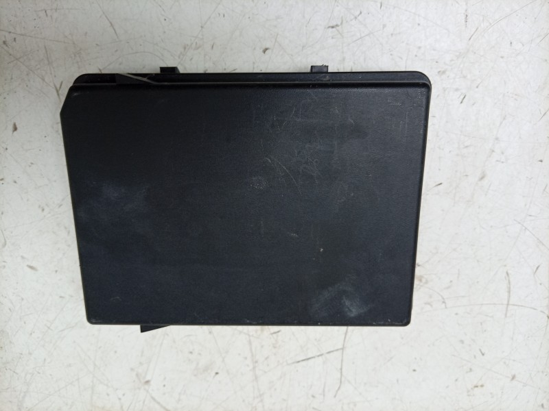 Recambio de caja reles / fusibles para dacia sandero iii 1.0 tce 90 eco-g referencia OEM IAM  284B71965R 
