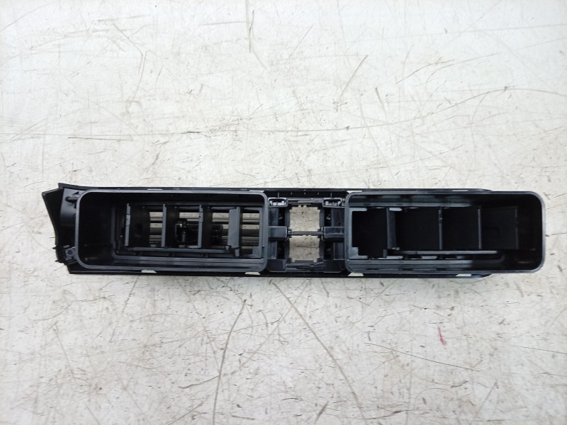 Recambio de aireador central para citroën e-c3 aircross electrico 113cv max referencia OEM IAM  98558768ZD 