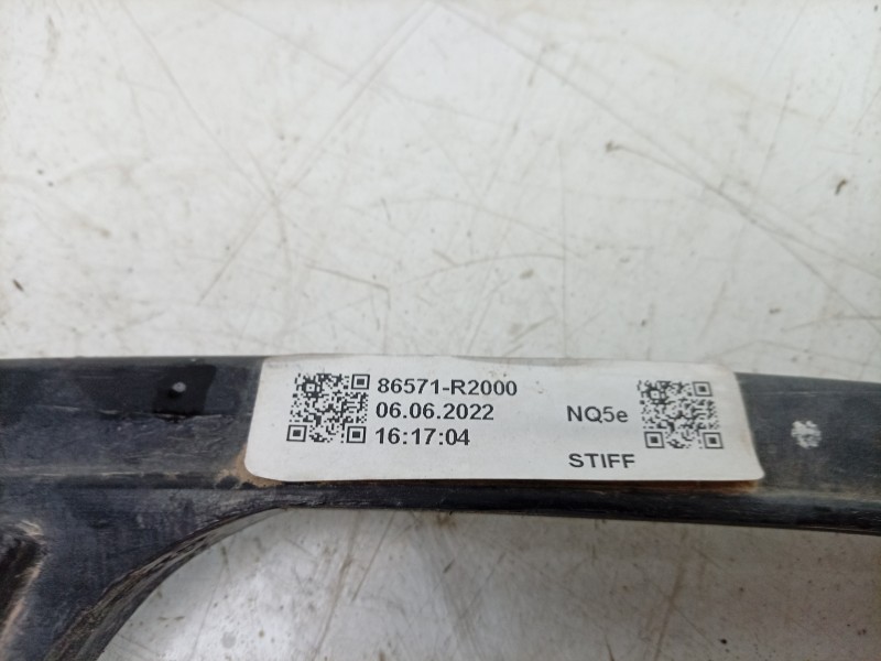 Recambio de refuerzo paragolpes delantero para kia sportage v (nq5) 1.6 t-gdi referencia OEM IAM  86571R2000 