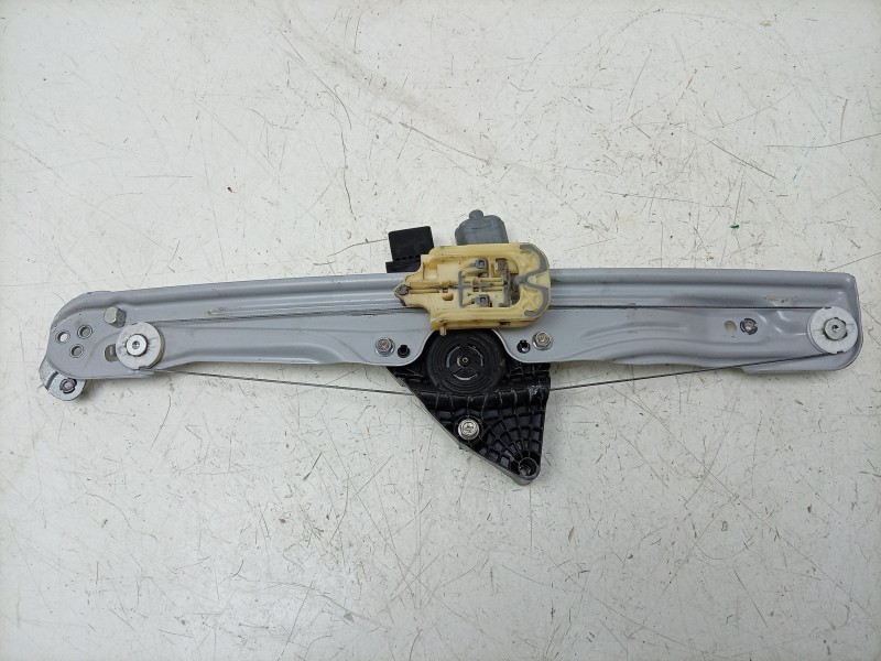 Recambio de elevalunas delantero derecho para opel crossland x / crossland (p17, p2qo) 1.2 (75) referencia OEM IAM  39227500 OP7