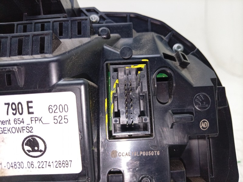 Recambio de cuadro instrumentos para skoda kamiq (nw4) 1.0 tsi referencia OEM IAM  654920790E 
