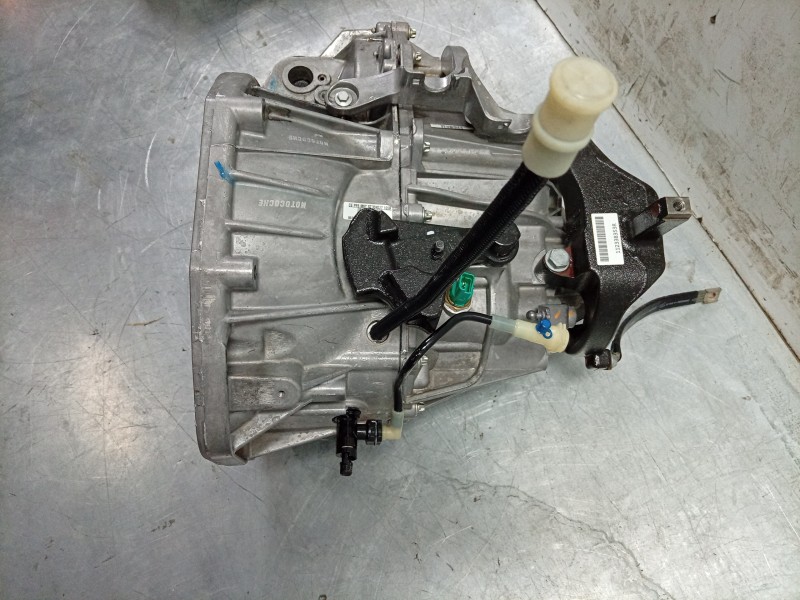 Recambio de caja cambios para renault master iii furgoneta (fv) 2.3 dci 150 fwd (fv0f, fv03) referencia OEM IAM PF6066 320108400