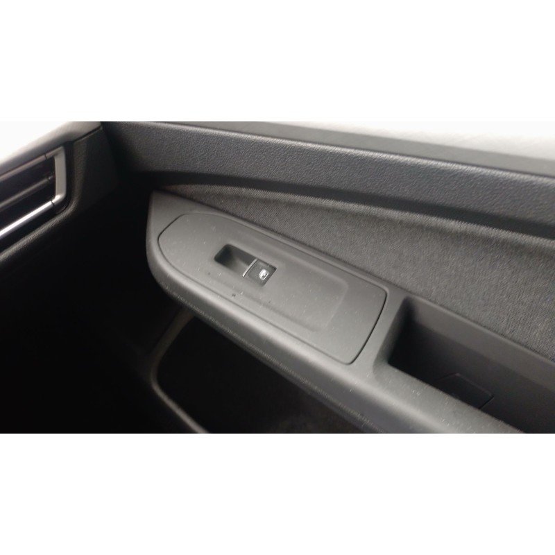 Recambio de mando elevalunas delantero derecho para volkswagen golf viii (cd1, da1) 1.5 etsi referencia OEM IAM   