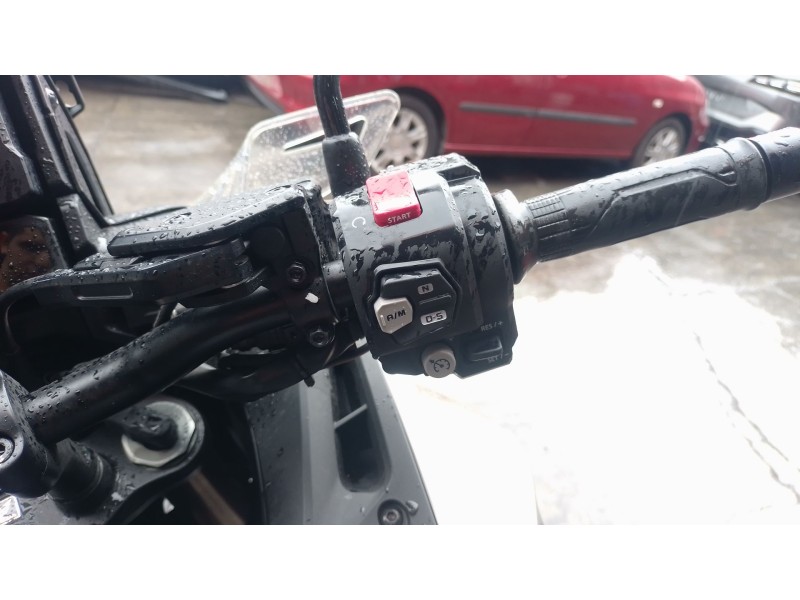 Recambio de piña luces derecha para honda nt1100 referencia OEM IAM   