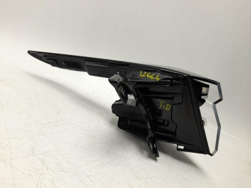 Recambio de piloto trasero derecho para nissan qashqai iii (j12) 1.5 vc-t referencia OEM IAM  26550HN25A 