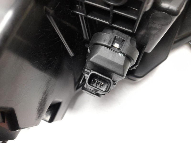 Recambio de faro derecho para nissan qashqai iii (j12) 1.5 vc-t referencia OEM IAM  26010HN25B 