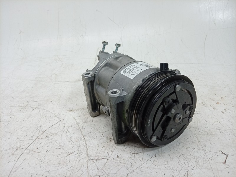 Recambio de compresor aire acondicionado para abarth 124 spider 1.4 (348) referencia OEM IAM  52003263 CAF860047FI/CAF860047HQ/C