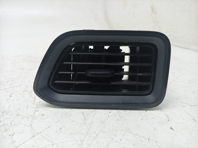 Recambio de aireador derecho para renault master iii furgoneta (fv) 2.3 dci 150 fwd (fv0f, fv03) referencia OEM IAM  687518035R 