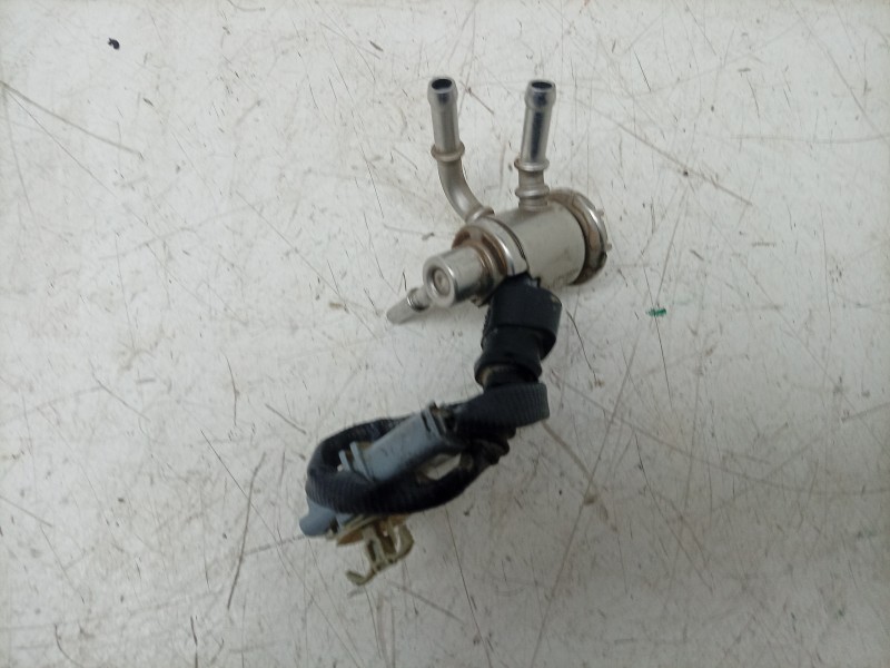 Recambio de inyector para renault master iii furgoneta (fv) 2.3 dci 150 fwd (fv0f, fv03) referencia OEM IAM  160721041R 