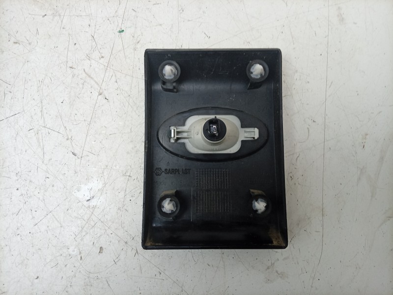 Recambio de piloto lateral izquierdo para renault master iii furgoneta (fv) 2.3 dci 150 fwd (fv0f, fv03) referencia OEM IAM  768