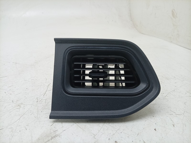 Recambio de aireador central derecho para renault master iii furgoneta (fv) 2.3 dci 150 fwd (fv0f, fv03) referencia OEM IAM  687