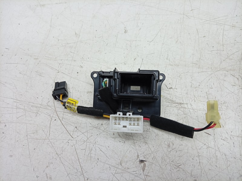Recambio de interruptor para hyundai kona (os, ose, osi) 1.6 gdi hybrid referencia OEM IAM  83675J9AD0 