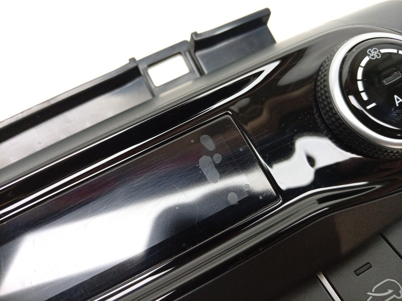 Recambio de mando climatizador para hyundai kona (os, ose, osi) 1.6 gdi hybrid referencia OEM IAM  97250CMAD0 