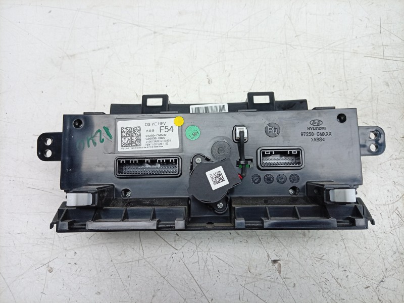 Recambio de mando climatizador para hyundai kona (os, ose, osi) 1.6 gdi hybrid referencia OEM IAM  97250CMAD0 