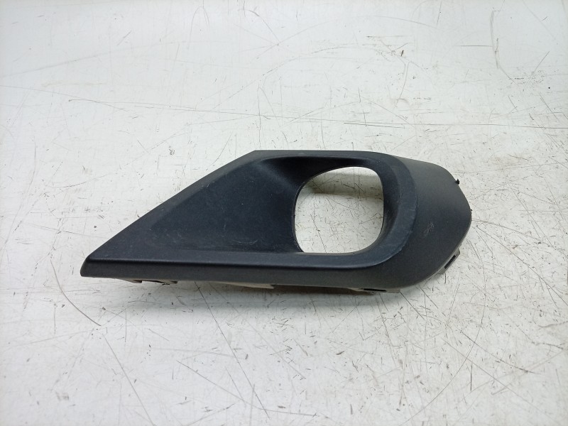 Recambio de moldura antiniebla derecha para dacia duster (hm_) 1.2 tce 125 (hmma) referencia OEM IAM  261A27239R 