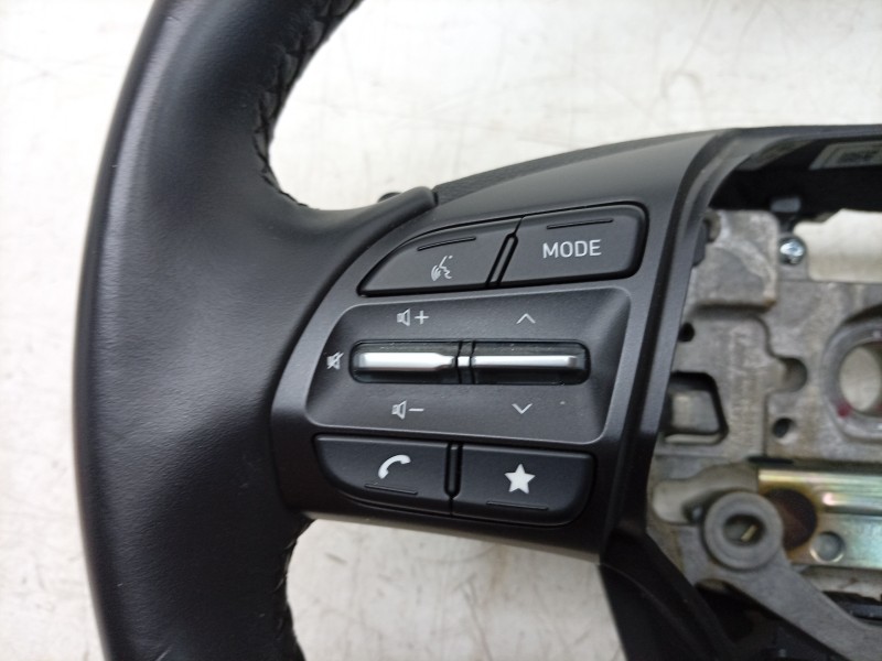 Recambio de volante para hyundai kona (os, ose, osi) 1.6 gdi hybrid referencia OEM IAM  56110J9790MGE 