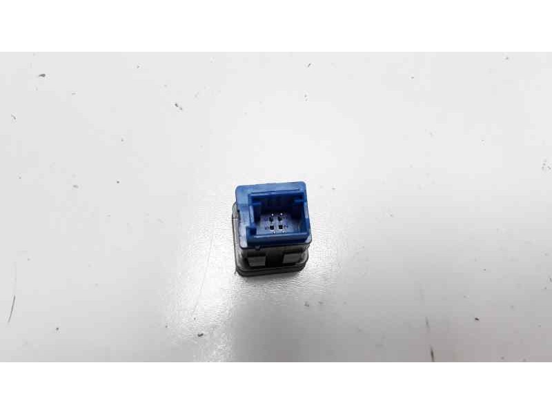 Recambio de interruptor para citroen c3 1.2 12v e-thp referencia OEM IAM 9812754477  