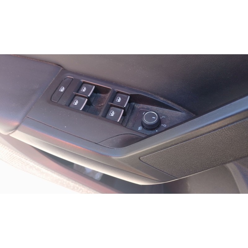 Recambio de mando elevalunas delantero izquierdo para seat leon (kl1, klg) 1.0 tsi referencia OEM IAM   