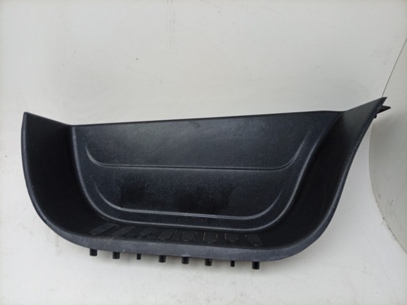 Recambio de moldura para renault master iii furgoneta (fv) 2.3 dci 150 fwd (fv0f, fv03) referencia OEM IAM  769510005R 