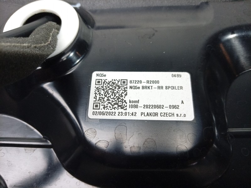 Recambio de aleron trasero para kia sportage v (nq5) 1.6 t-gdi referencia OEM IAM  87220R2000 