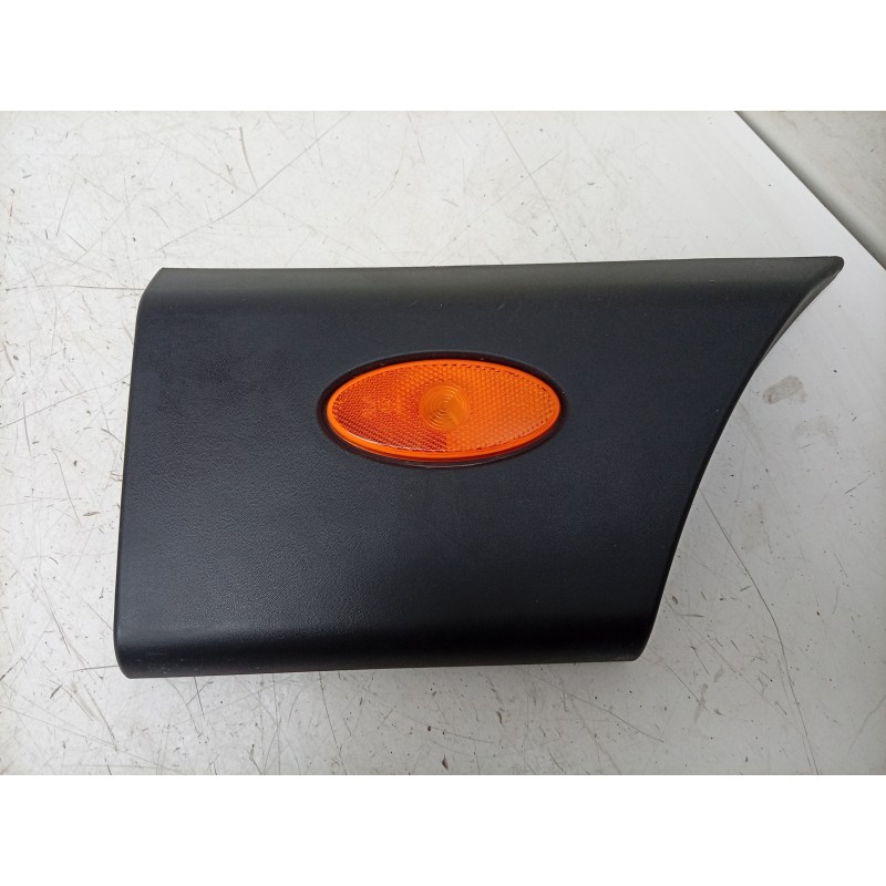Recambio de piloto lateral derecho para renault master iii furgoneta (fv) 2.3 dci 150 fwd (fv0f, fv03) referencia OEM IAM  768F3
