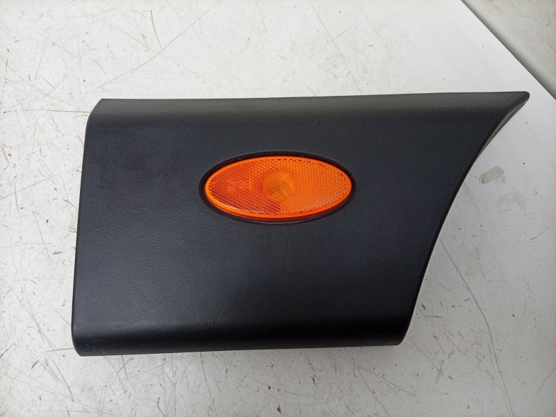 Recambio de piloto lateral derecho para renault master iii furgoneta (fv) 2.3 dci 150 fwd (fv0f, fv03) referencia OEM IAM  768F3