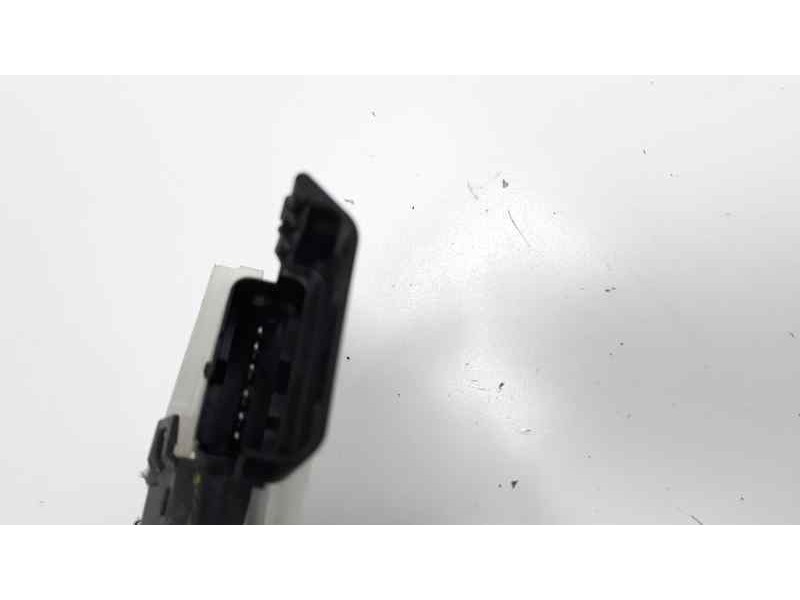 Recambio de cerradura puerta trasera izquierda para citroen c3 1.2 12v e-thp referencia OEM IAM 9812398580  