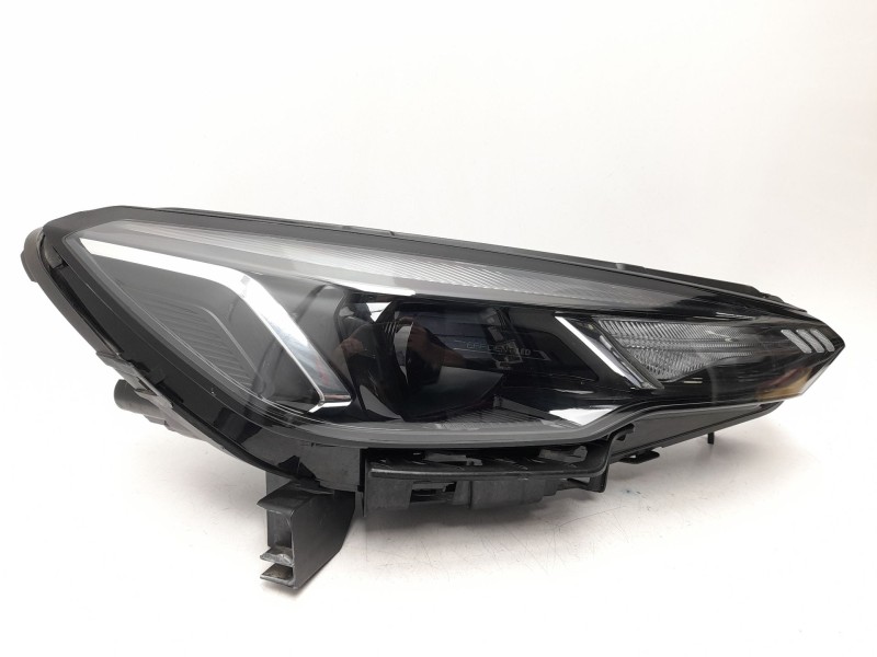 Recambio de faro derecho para dr evo 5 referencia OEM IAM  A00091194 
