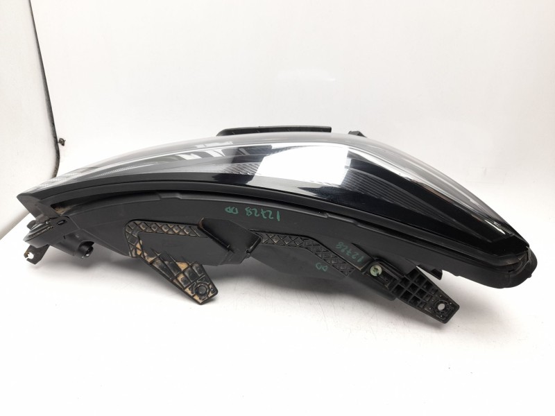 Recambio de faro derecho para dr evo 5 referencia OEM IAM  A00091194 