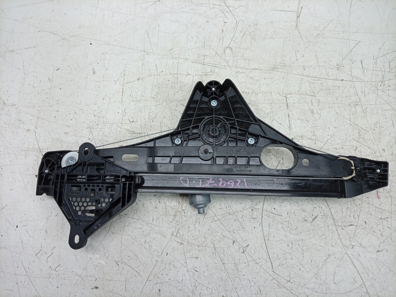 Recambio de elevalunas trasero derecho para renault 5 e-tech 150 referencia OEM IAM  827200841R 