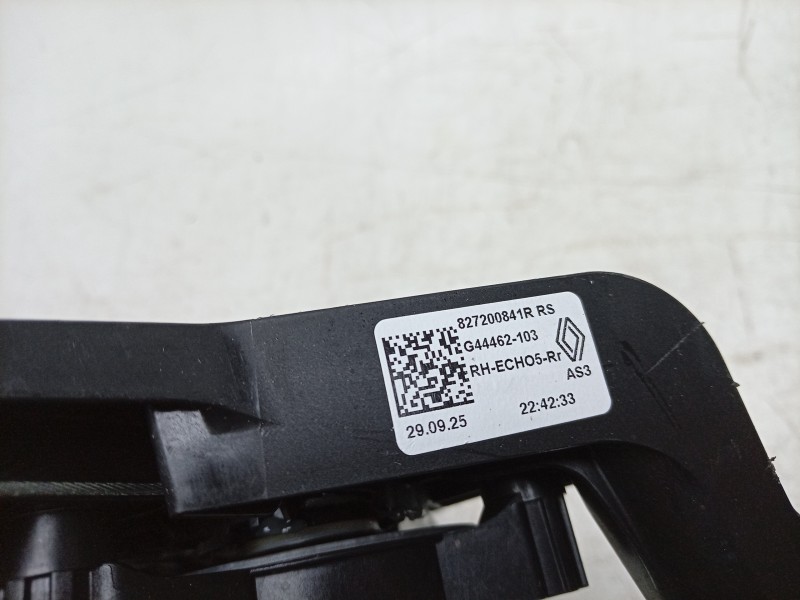 Recambio de elevalunas trasero derecho para renault 5 e-tech 150 referencia OEM IAM  827200841R 