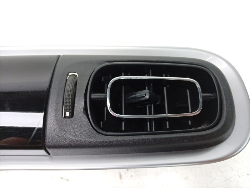 Recambio de rejilla aireadora para citroën c3 iii (sx) 1.5 bluehdi 100 (sxyhyp, sxyhtu) referencia OEM IAM 98161835ZD 9812401777