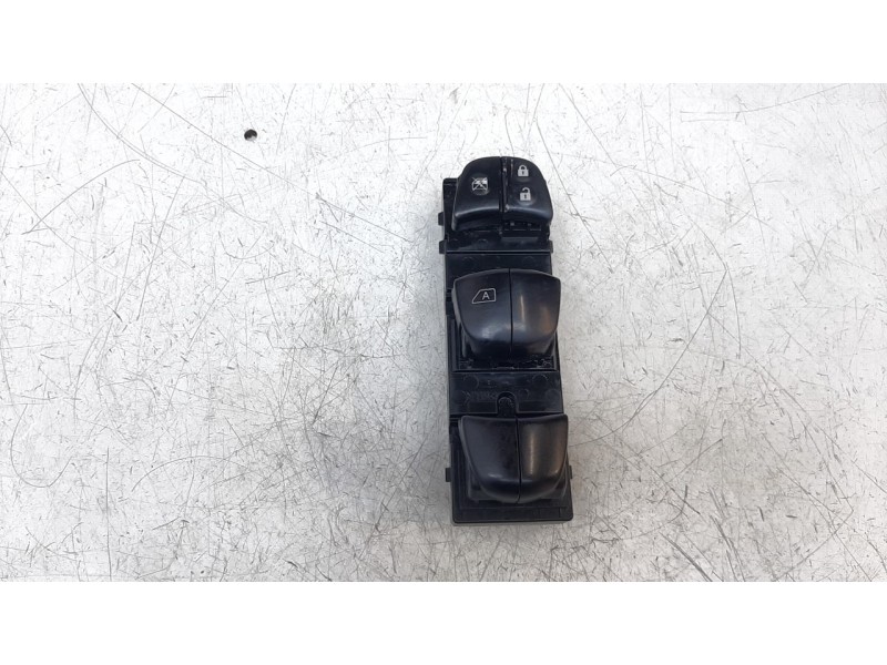 Recambio de mando elevalunas delantero izquierdo para nissan pulsar (c13) acenta referencia OEM IAM 254013ZL1A  