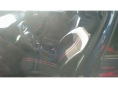 ASIENTO DELANTERO IZQUIERDO 