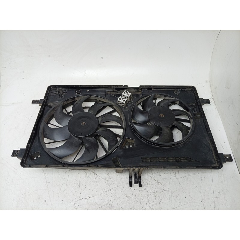 Recambio de electroventilador para renault master iii furgoneta (fv) 2.3 dci 150 fwd (fv0f, fv03) referencia OEM IAM  214813663R