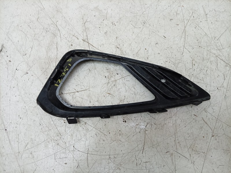 Recambio de rejilla paragolpes derecha para ford fiesta vii (hj, hf) 1.0 ecoboost referencia OEM IAM  H1BB15B216A 