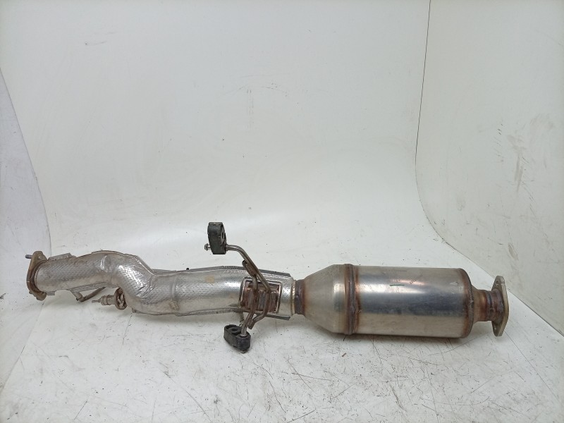 Recambio de catalizador para kg mobility rexton referencia OEM IAM  2431136700 