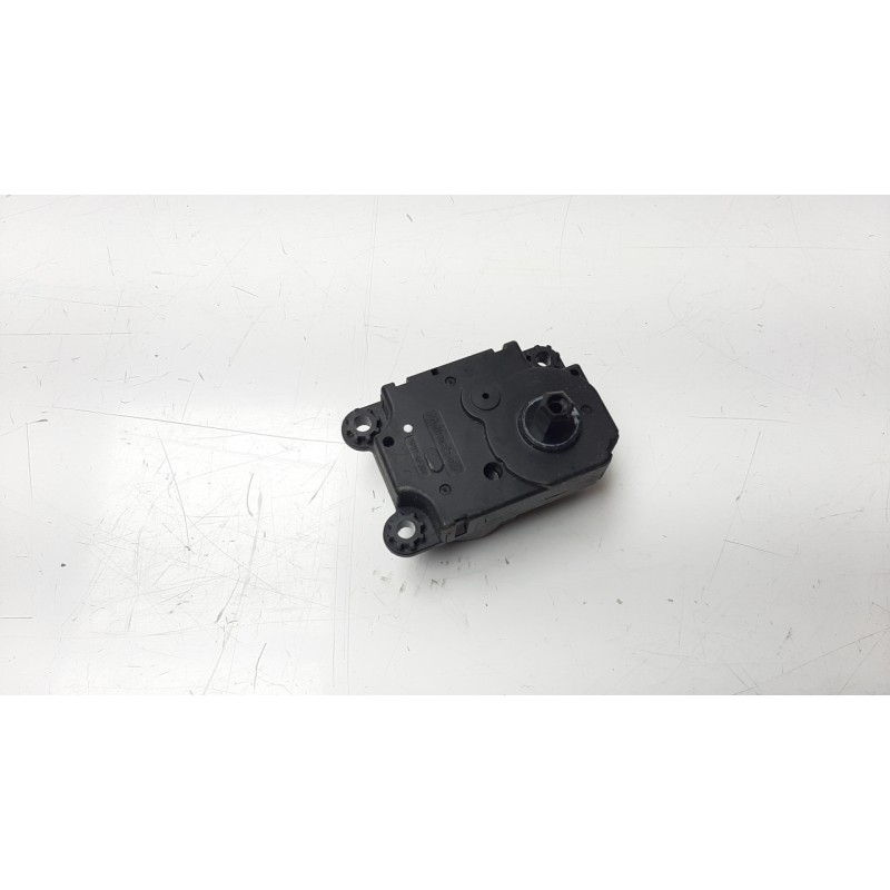Recambio de motor calefaccion para mitsubishi l 200 2.4 di-d cat referencia OEM IAM CS5A512TD014  