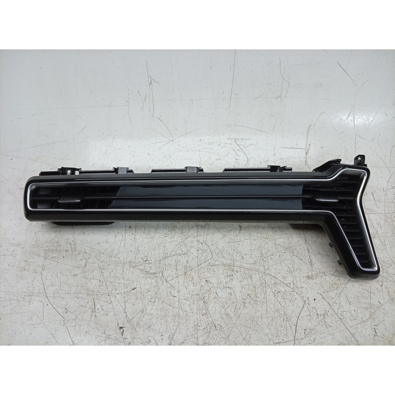 Recambio de rejilla delantera para kia sportage v (nq5) 1.6 t-gdi referencia OEM IAM  847M5R2100FHV 