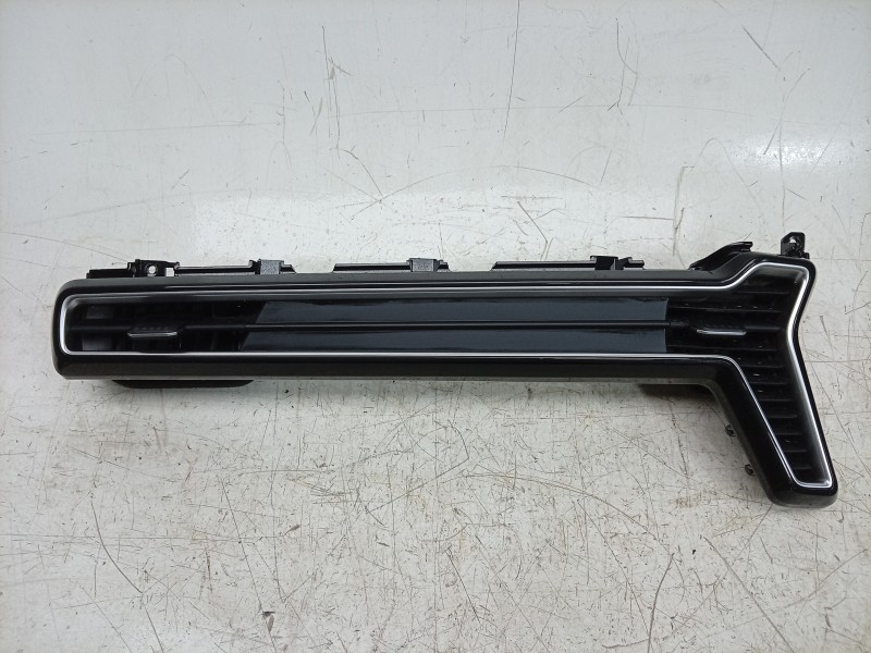 Recambio de rejilla delantera para kia sportage v (nq5) 1.6 t-gdi referencia OEM IAM  847M5R2100FHV 