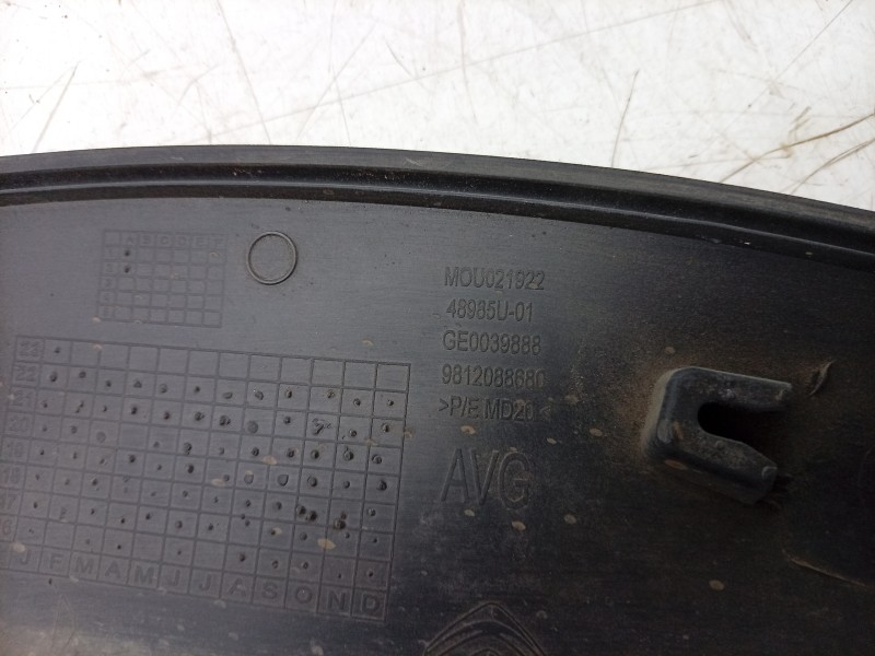 Recambio de aletin delantero izquierdo para citroën c3 iii (sx) 1.5 bluehdi 100 (sxyhyp, sxyhtu) referencia OEM IAM  9812088680 