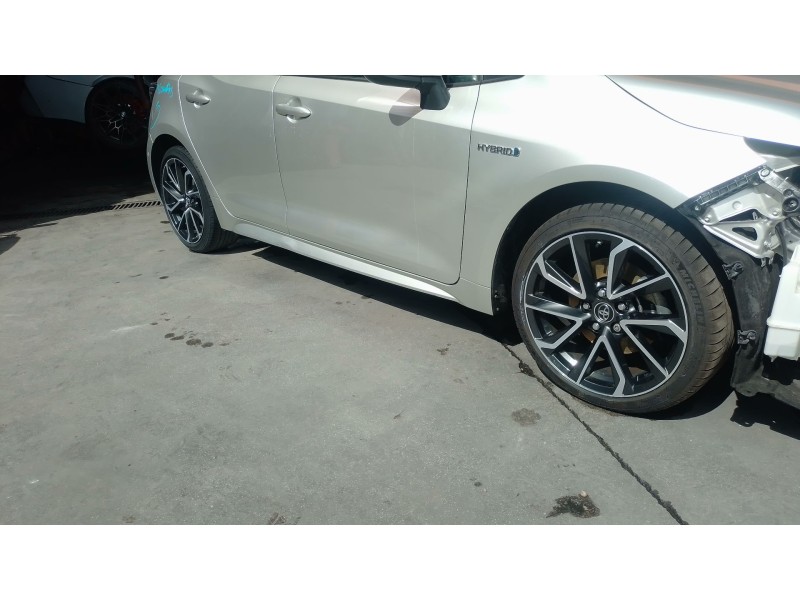 Recambio de estribos laterales para toyota corolla hatchback (_e21_, _ea1_, _eh1_) 2.0 hybrid (mzeh12) referencia OEM IAM   