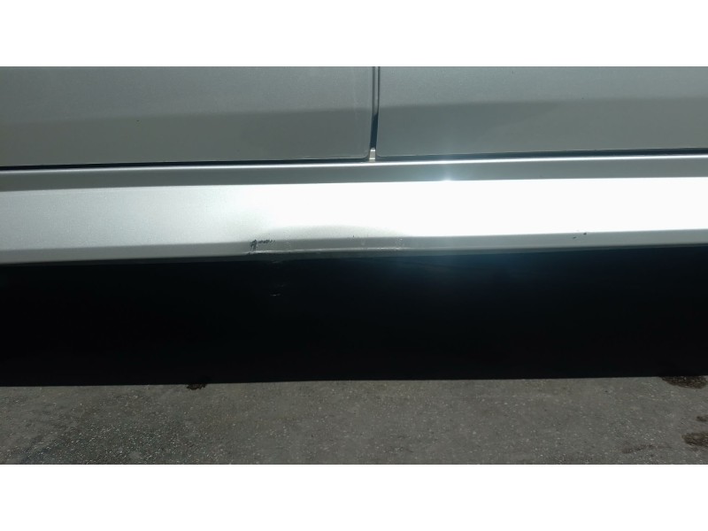 Recambio de estribos laterales para toyota corolla hatchback (_e21_, _ea1_, _eh1_) 2.0 hybrid (mzeh12) referencia OEM IAM   