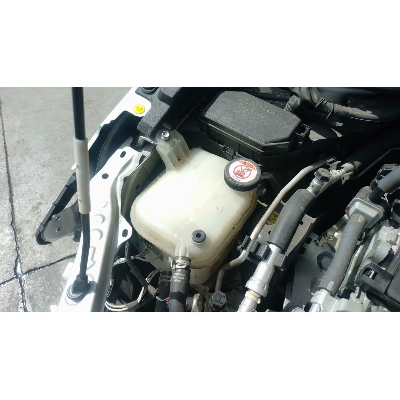 Recambio de deposito expansion para toyota corolla hatchback (_e21_, _ea1_, _eh1_) 2.0 hybrid (mzeh12) referencia OEM IAM   