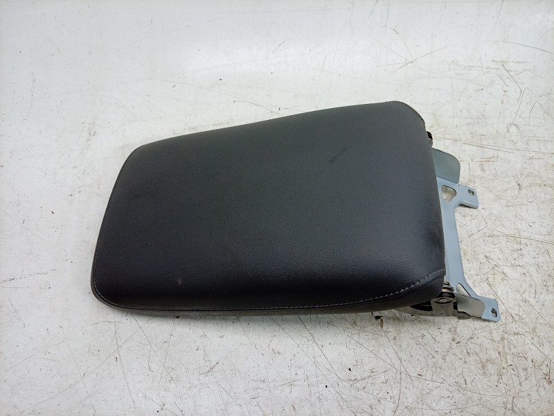 Recambio de apoyabrazos central para subaru outback (bs) 2.5 awd (bs9) referencia OEM IAM  92114AL000VH 