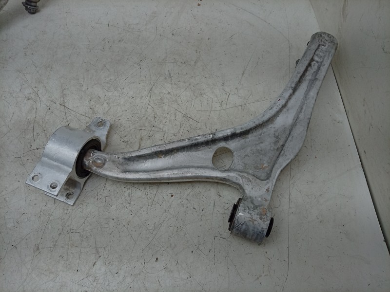 Recambio de brazo suspension inferior delantero derecho para mercedes-benz clase gla (bm 247) gla 200 (247.787) referencia OEM I