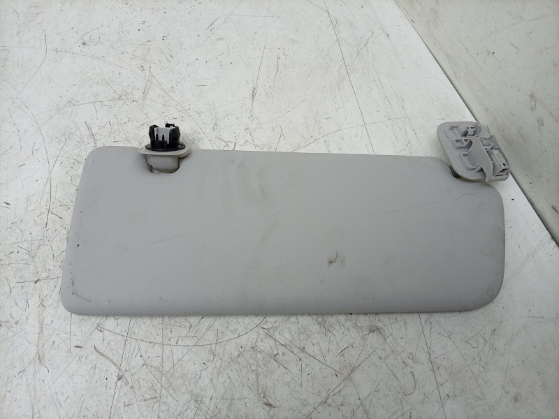 Recambio de parasol izquierdo para dacia sandero iii 1.0 tce 90 eco-g referencia OEM IAM  964011680R 