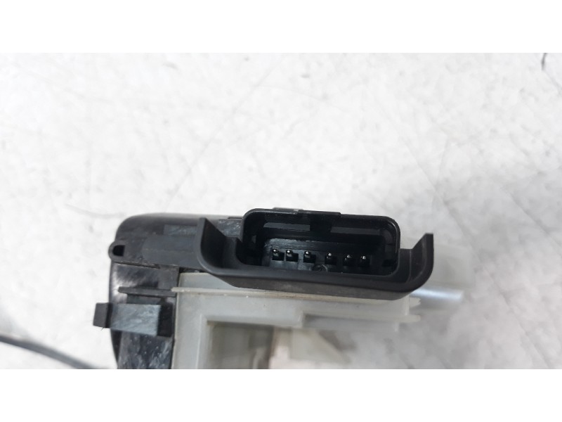 Recambio de cerradura puerta delantera izquierda para opel corsa f 1.2 referencia OEM IAM 9844412280  